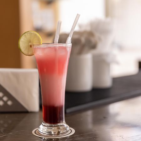 Old Palace Resort Sahl Hasheesh Χουργκάντα Εξωτερικό φωτογραφία A strawberry and lime juice