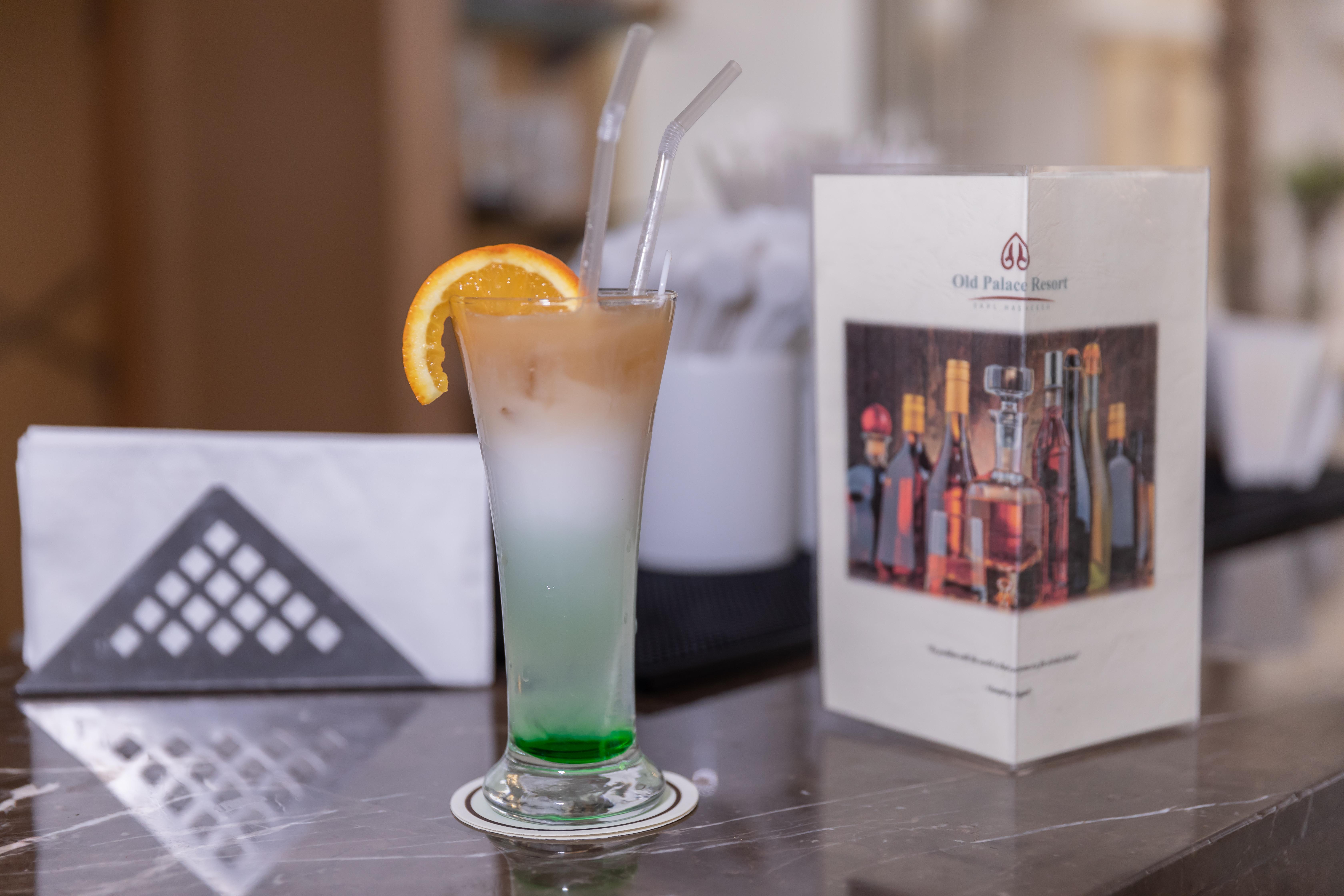 Old Palace Resort Sahl Hasheesh Χουργκάντα Εξωτερικό φωτογραφία A Blue Hawaii cocktail