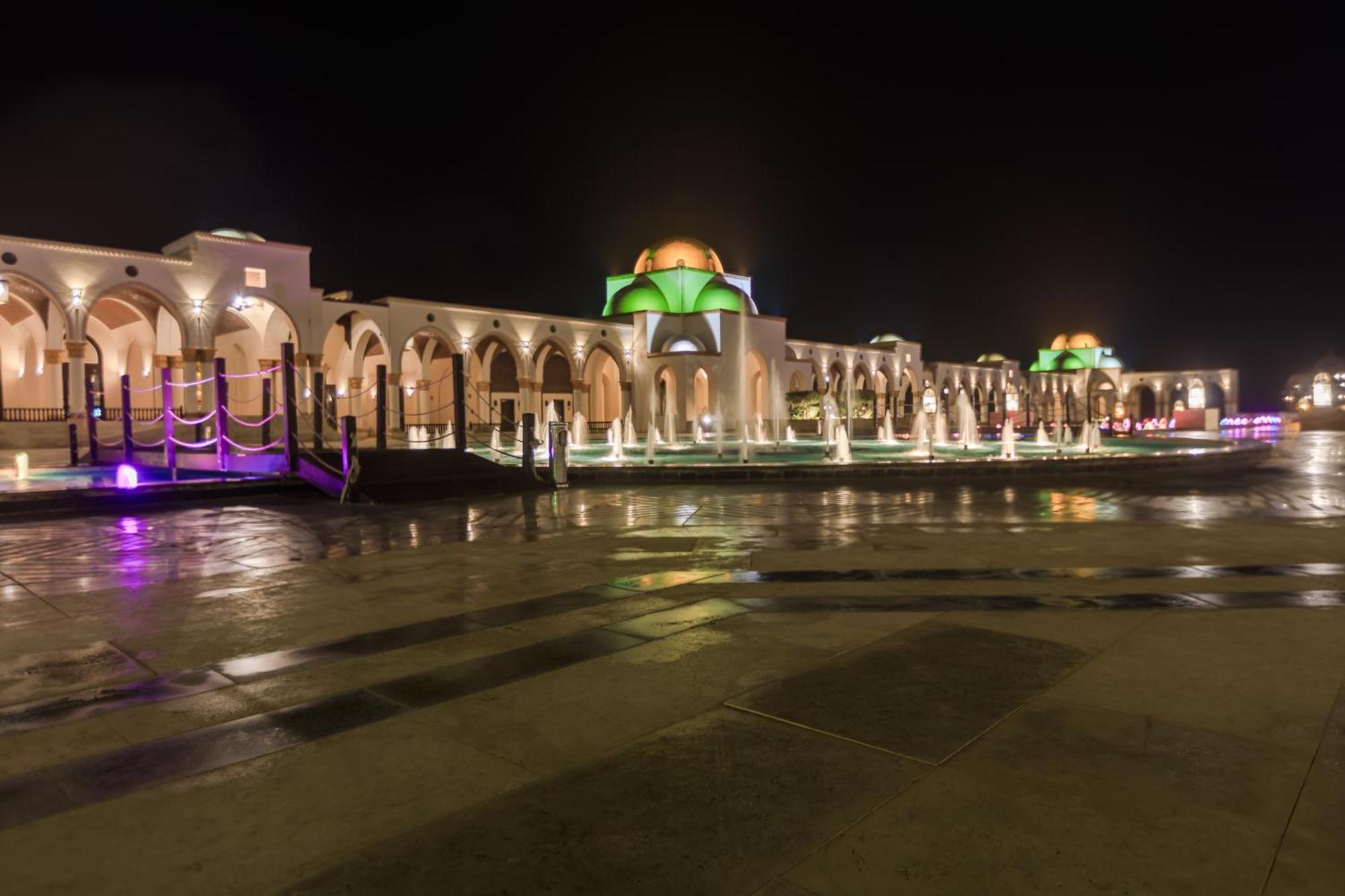 Old Palace Resort Sahl Hasheesh Χουργκάντα Εξωτερικό φωτογραφία The Grand Mosque of Kuwait City