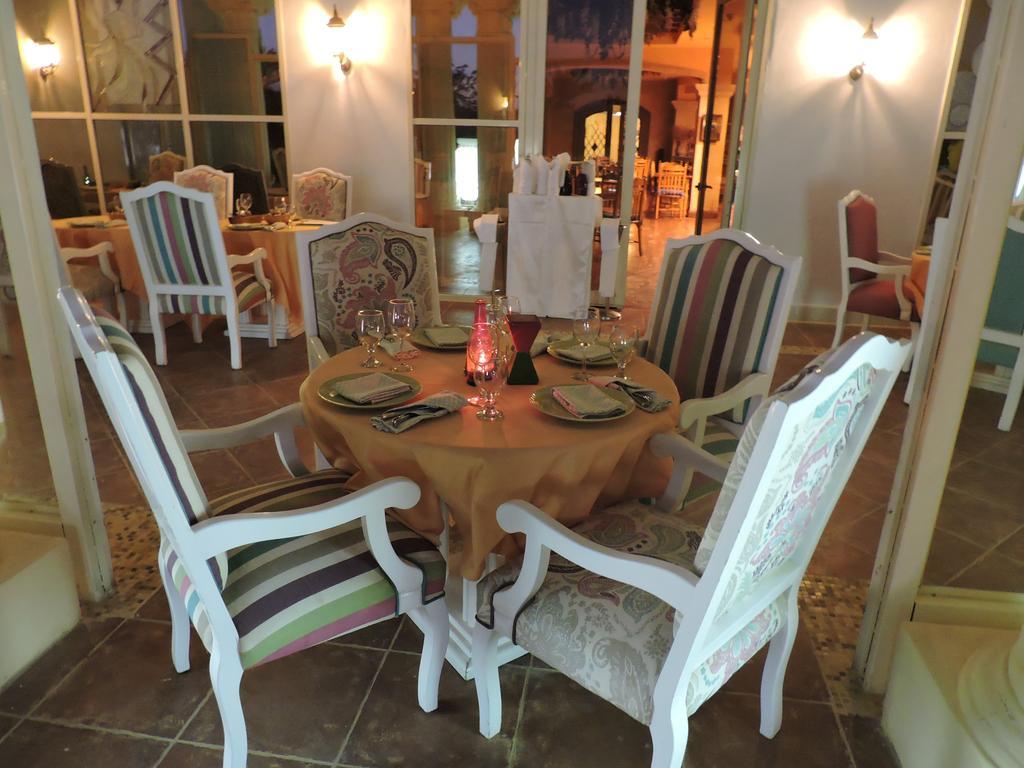 Old Palace Resort Sahl Hasheesh Χουργκάντα Εξωτερικό φωτογραφία A restaurant in the resort