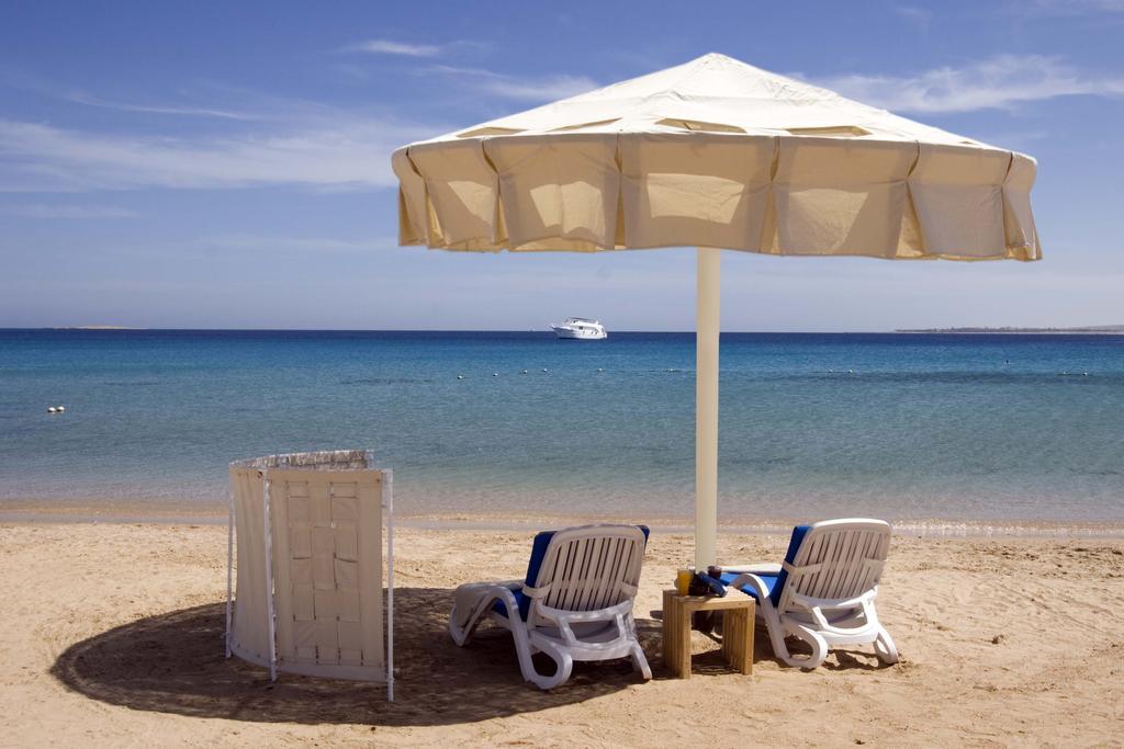 Old Palace Resort Sahl Hasheesh Χουργκάντα Εξωτερικό φωτογραφία Beach umbrella